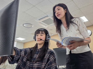 4월 18일 삼성전자 인재개발원(경기도 수원)에서 삼성전자 감독관이 삼성직무적성검사 응시자를 대상으로 예비 소집을 진행하고 있다