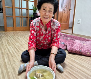 명품어담은 세종시 독거노인에게 맑은명태탕을 후원하며 지역사회 나눔 문화 확산에 앞장서고 있다