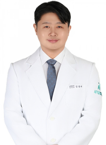 새기준병원 관절센터 김동희 원장(정형외과 전문의)