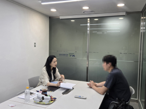 안산역 KR스타트업라운지에서 ‘2026 TU 위클리 취업스쿨’ 1:1 취업 상담을 운영하고 있다