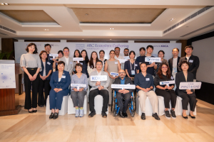 지난 8월 25일 인도 뉴델리에서 KOICA와 아모레퍼시픽, MYSC가 개최한 ‘ABC Ecosystem Gathering’의 참석자들이 기념촬영을 하고 있다
