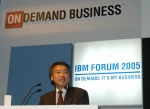 한국IBM 이휘성 사장이 22일부터 양일간 열리는 'IBM 포럼 2005'에서 인사말을 하고 있다.
