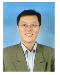 하우스맥주 전문점 옥토버훼스트를 운영하는 마이크로브루어리코리아는 26일 이사회를 열어 이원식(40,사진) 상무를 대표이사 사장에 선임했다. 