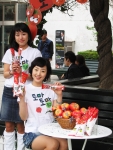 해태제과(대표이사 윤영달)는 국내 최초로 토마토로 만든 아이스크림 ‘토마토마’를 4월 20일 출시했다.
