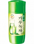 동서식품은 봄에 딴 녹차에 영양이 풍부한 발아현미를 넣은 ‘동서 발아현미 녹차’와 ‘동서 발아현미 가루녹차’를 선보였다.