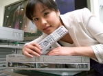 세상에서 가장 얇은 삼성전자 초슬림 콤보레코더. HDMI영상출력 기능을 탑재하여 HD급화질을 구현하고 DivX를 지원 다양한 컨텐츠를 활용할 수 있다