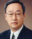 박용현 서울대학교병원 외과교수(朴容眩,62,전 서울대학교병원 원장)가 대한적십자사 병원경영위원회 위원장에 위촉된다.