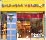 전세계적으로 선풍적인 인기를 끌고 있는 인형 공작소 ‘빌드-어-베어 워크숍(Build-A-Bear Workshop?,www.buildabear.co.kr)’이 2005년 4월 30