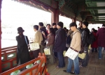 2004년 경회루 시범개방 시 관람객 사진