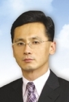 관세청(청장 김용덕)은 고세율인 덤핑방지관세를 회피하고자 중국산 라이터를 말레이시아산으로 위장, 원산지 세탁을 통해 50억원의 관세를 포탈한 한모(○○광고 대표) 등 일당을 검거하
