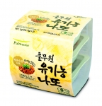 풀무원건강생활(대표 배종찬 www.naturalhouse.co.kr)은 유기농 콩을 엄선하여 만든 일본식 생청국장 ‘풀무원 유기농 나또’을 출시했다. 