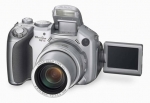 캐논 카메라를 수입 판매하는 LG상사(대표 금병주, www.lgcamera.co.kr) 는 광학 12배 줌에 530만 화소를 지원하는 컴팩트 카메라 파워샷 S2 IS 를 본격적으로
