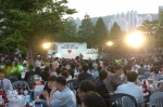 부산은행 노동조합(위원장 서창덕)은 결식아동을 돕기 위한 ‘사랑의 호프데이’ 행사를 부산광역시청 후원 녹음광장에서 6월 14일 오후 6시에 개최하였다.