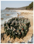 국내 S사의 임직원 60여명이 병영체험에 입소해 화이팅을 외치고 있다.