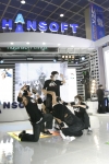 한컴씽크프리의 신버전 출시 사전 런칭쇼에서 세계적인 국내의 B-boy 댄스팀 'Expression'이 공연하고 있다.