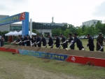 포스텍 나노기술집적센터 기공식에 참석한 이희범 산업자원부 장관, 이의근 경북도 지사, 이상득 국회의원, 이대공 재단 부이사장, 박찬모 포스텍 총장, 정윤하 센터장 등 주요 참석자들