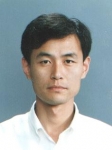 한국과학기술연구원(KIST･원장 김유승)은 ‘이달의 KIST인상’(7월) 수상자로 광전자재료연구센터 홍재민(洪宰珉･43, 사진) 책임연구원을 선정하여 4일