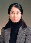 전남대 김상희 교수(경영대학 경영학부)가 최근 ‘인터넷 쇼핑 고객의 인지적 반응과 감정적 반응에 영향을 미치는 e-스케이프에 관한 연구’ 논문으로 한국갤럽 우수논문상을 수상했다.