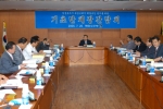 해양수산부는 육상 水害쓰레기의 해양유입을 차단하기 위해 20일 전국 주요 5대 강 유역에 위치한 16개 기초단체장과 공동으로 간담회를 개최하였다.