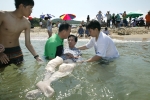 서울시, 강원도 고성 명파해수욕장에 장애인 무료해변캠프 운영