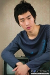 한때 전국 수영 선수권 대회에서 입상할 정도로 전도유망한 수영선수 출신인 부산 사나이 조용준(22)
