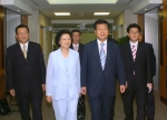 한화갑대표, 김대중 전 대통령 병문안.신촌 세브란스 병원