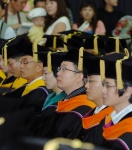 조선대학교는 2005학년도 대학원 후기 명예박사 및 석사·박사 학위수여식을 8월 24일 오전 10시 서석홀 4층 대강당에서 개최했다.