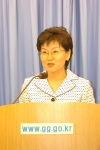 경기도 이화순 도시주택국장이 경기도청 브리핑룸에서 8월 31일 정부가 발표한 신규택지 공급 확대방안에 대한 경기도의 입장을 발표하고 있다. 