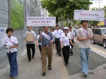고양시는 추석절을 대비하여 사람들이 많이 붐비고 또 안전에 취약할 것으로 예상되는 원당재래시장에서 지난 6일「114차 안전점검의 날」행사를 실시하였다.