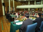 경상대학교는 본격적인 취업시즌을 맞아 졸업 예정자들에게 기업정보·면접마인드 등을 제공하기 위해 STX그룹 채용설명회, LG전자 경남본부장 초청특강, 취업면접 경연대회, 총장상 개척