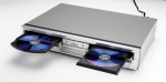 삼성전자는 세계 최초로 DVD 플레이어와 DVD 레코더를 하나로 결합한 『트윈트레이 DVD 레코더』를 출시한다. 이 제품은 멀티포맷을 지원하여 원본 디스크 포맷과 다른 DVD 포맷