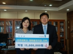 김수옥 이사장은 지난 10월 6일(목) 오전 9시 본부 접견실에서 이남식 총장에게 1천5백만원의 대학발전기금을 약정하였다.