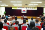 윈디소프트는 지난 9월에 개최된 ‘게임올림피아드수원 2005’의 성공적인 개최에 기여해, 수원시로부터 10월 12일(수) 감사패를 전달받았다.