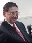 일본 중의원 야마사키 타쿠(山崎拓․70․전 자민당 부총재) 의원은 한․중․일 3국이 경제공동체를 구성하기 위해서는 전제조건으로 “3국간 