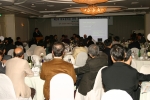 순천향대병원 척추센터 이재철교수가 요통(디스크)의 최신 치료에 대해 강의하고 있다.