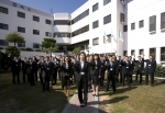 경남은행 신입행원들이 ‘2006년 신입행원 입소식’을 마치고 파이팅을 외치고 있다.
