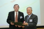 박재갑 국립암센터 원장은 11월 11일 폴란드 ‘건강증진재단(Health Promotion Foundation)’으로부터 ‘세계 금연지도자상’을 받았다.