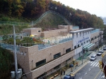 성남시가 주택가 주차난 완화와 생활환경 개선을 위해 건립한 단대동 제1공영 주차장(수정구 단대동 27-1번지)이 완공돼 22일 준공식을 갖는다.
