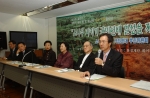 소나무 지키기 국민연대 추진위원회 결성식 사진. 왼쪽부터 문국현, 이형모, 유인촌, 지영선, 김후란, 강지원, 조연환, 전영우, 최열