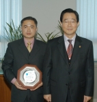 ‘11월의 관세인’에 군산세관 박천정씨