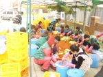 행신2동 새마을부녀회원과 새마을지도자 20여명은 28일, 관내 어려운 이웃에게 나눠줄 김장담그기 행사를 가졌다.