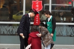 스타벅스커피 코리아가 따뜻한 온정의 상징인 구세군과 함께 ‘사랑의 모금행사 캠페인’을 펼친다.