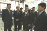 FDi 1000호점을 둘러보고 있는 롯데그룹 신동빈 부회장, 한국후지필름 유창호 사장, 일본 후지필름 고모리 시케다카 사장
