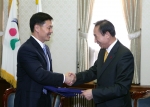 서울시는 2005년 12월 1일 미국 벨 연구소(Bell Labs)와 양해각서(MOU)를 체결했다. 이명박 서울시장과 김종훈 벨 연구소 사장 