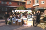 사진 설명 : 경북 영천 희망원생들에게 택견복과 PC를 전달한 KBS SKY 김중석 제작팀장(오른쪽 앞쪽)과 대한택견협회 이용복 회장(왼쪽) 

