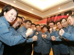 하나로텔레콤은 10일 서울 양재동 교육문화회관에서 박병무 대표이사 내정자를 비롯한 임직원 4백여 명이 참석한 가운데‘2006년 영업/마케팅 Summit'를 개최해 올해 영