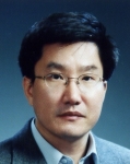 중소기업청과 중소기업협동조합중앙회는「2월의 자랑스러운 중소기업인」으로 (주)뉴젠텔레콤의 홍종원(洪鍾源, 43세) 대표이사를 선정하였다.