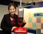 소형가전 전문업체 유닉스전자(대표 이충구 www.unix-elec.co.kr)는 스팀청소와 진공청소를 한 번에 끝내는 ‘래픽스 투인원(Rapix 2 in 1)스팀진공 청소기(UNC