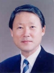 한국고무학회 차기 회장에 당선된 전남대 강신영교수