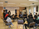 사회극을 준비하는 보호관찰 대상자들 